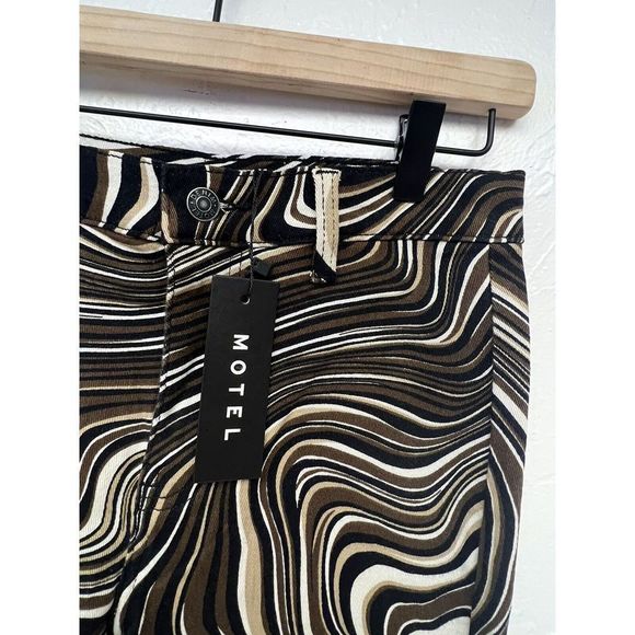 Motel Denim Jeans NWT 70s Ripple Flair Boot Cut Black Brown Size Small 28” - Picture 2 of 6